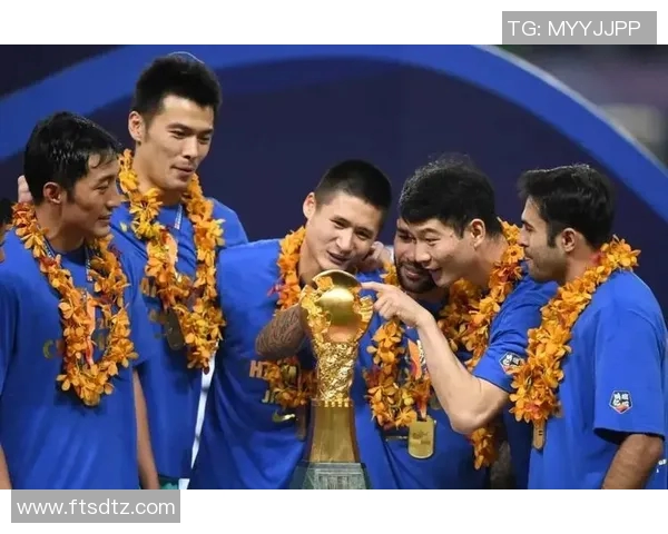 足球明星辉煌历程高清图解揭秘他们的成长与成就之路 足球明星辉煌历程高清图解揭秘他们的成长与成就之路